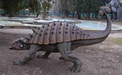 Il giardino del percorso denominato Draghi, Dinosauri e Animali Estinti al Parco degli Alberi Parlanti di Treviso - © Gruppo Alcuni