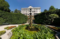 Costruita nel XVII secolo dal marchese Gianni Clerici, la suggestiva Villa Carlotta domina il paesaggio del lago di Como con vista sulla penisola di Bellagio e dintorni - foto © ...