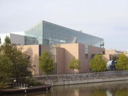 Il grande Musee d'Art Moderne et Contemporain di Strasburgo è il più grande museo di Francia per questa tipologia di strutture. Si estende du di una superficie espositiva di ...