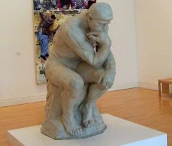 Il Pensatore di Rodin uno dei capolaori esposti al museo di Arte Moderna e Contemporanea di Strasburgo, Francia