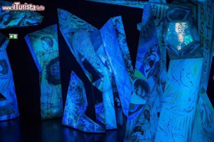 Immagine La visita dentro alle sale dei cristalli Swarovski, il museo di Wattens in Tirolo - © Anton_Ivanov / Shutterstock.com