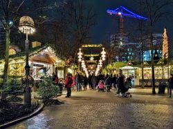 Mercatini di Natale ai Tivoli Gardens di Copenaghen - © Mikhail Markovskiy / Shutterstock.com