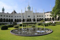 Un angolo moresco dei Giardini di Tivoli di Copenaghen - © Thomas Barrat / Shutterstock.com