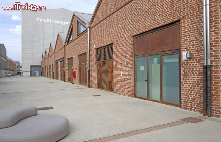 Immagine I capannoni di Hangar Bicocca a Milano - © Paolo Bona / Shutterstock.com