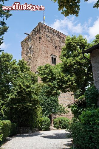 Immagine Una delle torri del Castello di Rivalta a Gazzola - © Mi.Ti. / Shutterstock.com