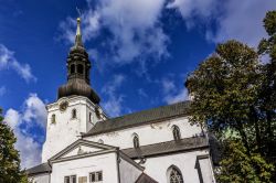 Particolare della parte alta della facciata della cattedrale luterana di Tallinn - © Kiev.Victor / Shutterstock.com
