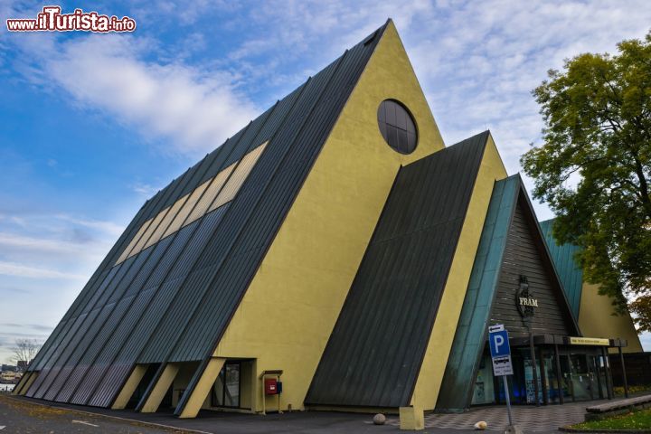 Immagine La struttura a spiovente del Museo Fram di Oslo, dedicato alle esplorazioni artiche e antartiche dei norvegesi- © Pamela Loreto Perez / Shutterstock.com