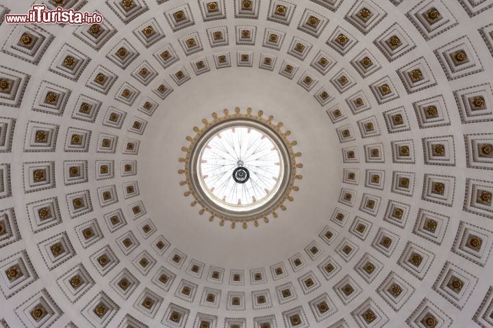 Immagine Interno cupola del Tempio Canoviano di Possagno - © Maurizio Sartoretto / Shutterstock.com