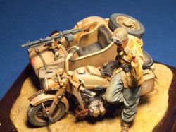 Un modello di sidecar militare, di quelli utilizzati nel nord-africa durante la Seconda Guerra Mondiale  - © www.museomodellismostorico.it