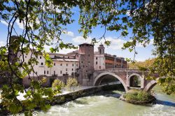 Pons Fabricius, il ponte Fabricio è il ...