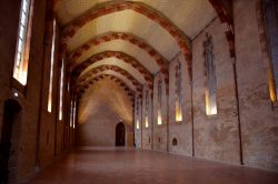 Il refettorio del Convento dei Giacobini a Tolosa. Si tratta di uno dei più grandi refettori conventuali medievali di Francia.