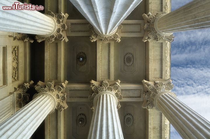 Immagine Dettaglio del colonnato della Cattedrale di Kazan a San pietroburgo