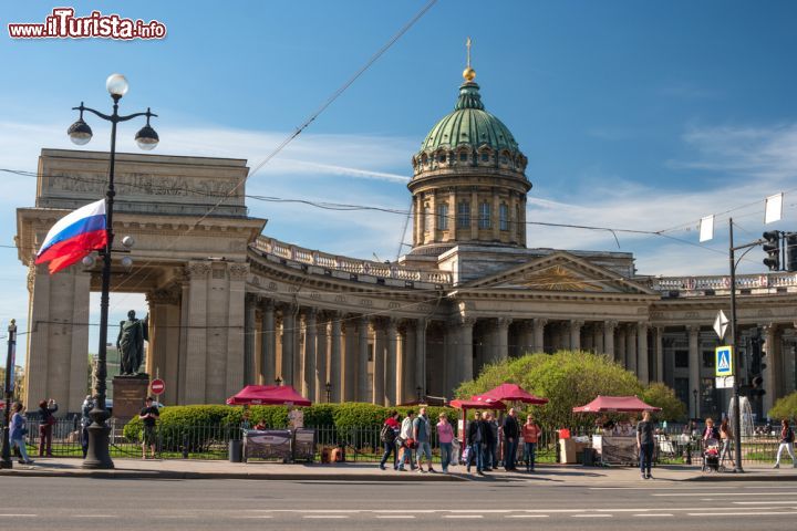 Immagine Una delle icone della Prospettiva Nevskji: la Cattedrale di Kazan a San Pietroburgo- © Oleg Proskurin / Shutterstock.com