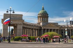 Una delle icone della Prospettiva Nevskji: la Cattedrale di Kazan a San Pietroburgo- © Oleg Proskurin / Shutterstock.com 