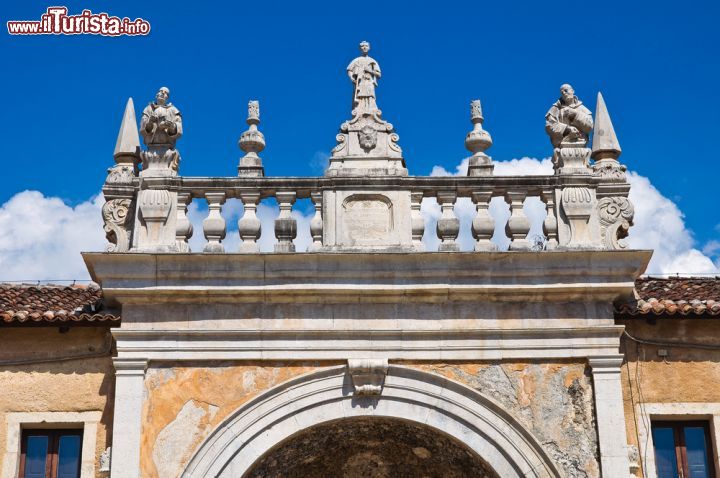 Immagine Un dettaglio dello stile barocco della Certosa di Padula