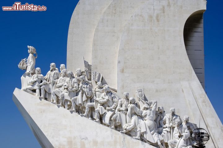Immagine Il monumento di Padrao dos Descobrimentos a Lisbona celebra l'eopoea delle scoperte degli esploratori portoghesi
