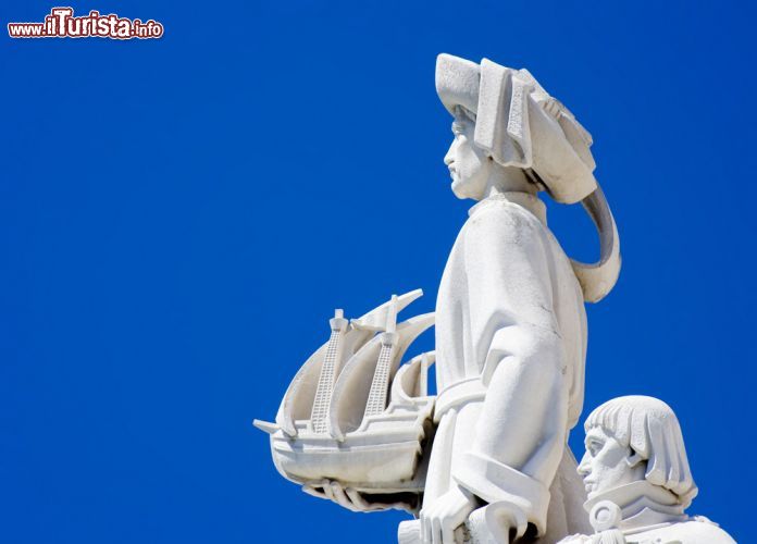 Immagine Un particolare del monumento alle scoperte, si trova non lontano dalla torre di Belem a Lisbona