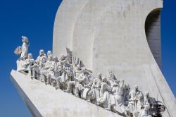 Il monumento di Padrao dos Descobrimentos a Lisbona ...