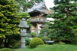 La Stone Lantern l'ingresso  del Japanese Tea Garden a San Francisco, Golden Gate Park