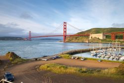 La baia degli yacht del Presidio e più distente il GOlden Gate di San Francisco e Fort Point