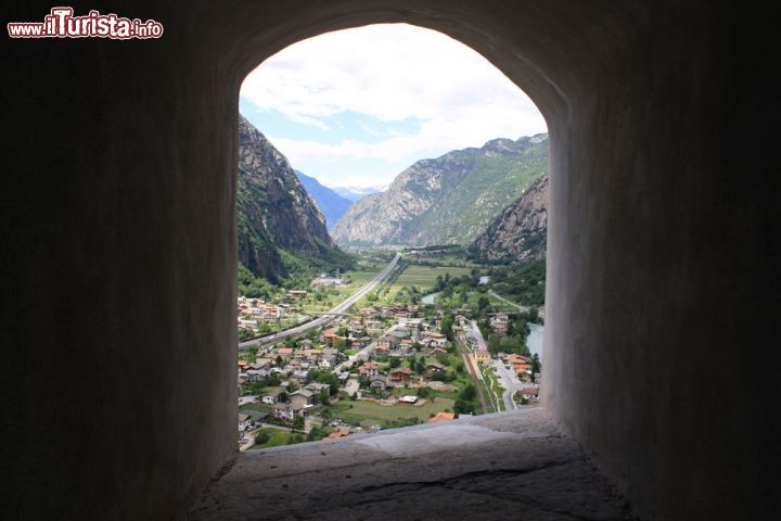 Immagine La vista da una finestra del Forte di Bard, in Valle d'Aosta