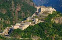 Il borgo di Bard e la sua Fortezza in Valle d'Aosta