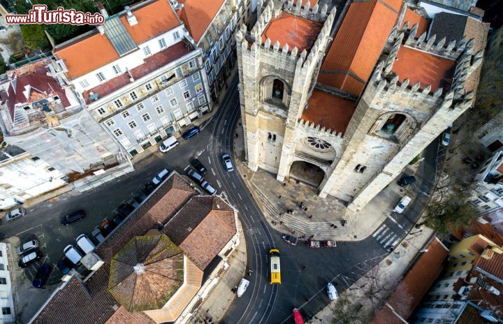 Immagine La chiesa di Santa Maria Maior la più antica di lLsbona, nel quartiere Alfama