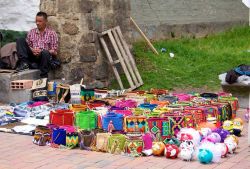 Usaquen Flea Market, il tipico mercato delle pulci in centro a Bogotà in Colombia - © Ivan_Sabo / Shutterstock.com 