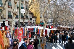 El Rastro, il mercato delle Pulci di Madrid si ...