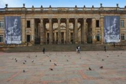 Il Capitolio Nacional in PIazza Bolivar, quartiere della Candelaria a Bogota - © Alejo Miranda / Shutterstock.com  / Shutterstock.com