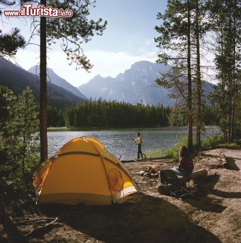 Un campeggio nella natura selvaggia del Wyoming. Credit: The Wagner Perspective