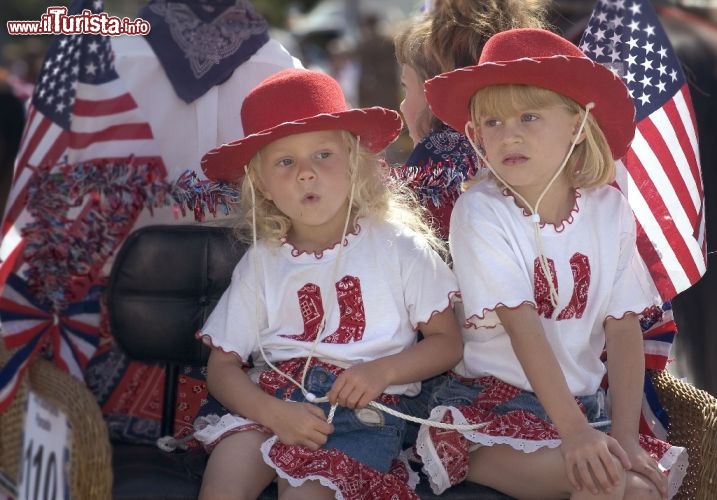 Cowgirls del Wyoming, tipica scena di contorno ai Rodeo. Credit: Steven Smith