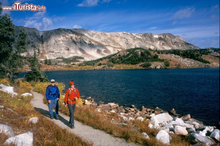 Snowyrange, Wyoming: escursione tra i sentieri delle Rocky Mountains, le montagne Rocciose. Credit: Fred Pflughoft