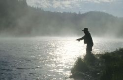 Wyoming: pesca sul fiume a Yellowstone. Credit: ...