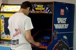 Space Invaders, lo storico gioco è uno dei pezzi forti in mostra al VIGAMUS di Roma - © www.vigamus.com