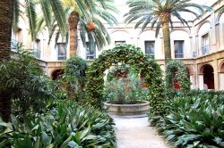 Giardino e chiostro facente parte del complesso del Museo  San PIO V, il museo delle belle Arti di Valencia, in Spagna