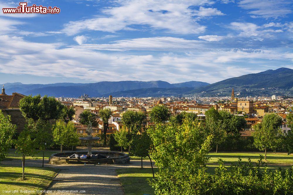 Immagine Fotografia della città di Firenze dai giardini Boboli, Italia - © Ruggiero Scardigno / Shutterstock.com
