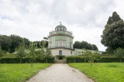 L'antico padiglione della Kaffeehaus visto dai giardini Boboli durante una giornata nuvolosa a Firenze, Italia - © starmaro / Shutterstock.com