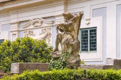 Scultura nei giardini Boboli di Palazzo Pitti, Firenze, Italia. Per abbellire questo parco che per 4 secoli ha accolto i granduchi di Toscana vennero installate fontane, statue e decorazioni ...