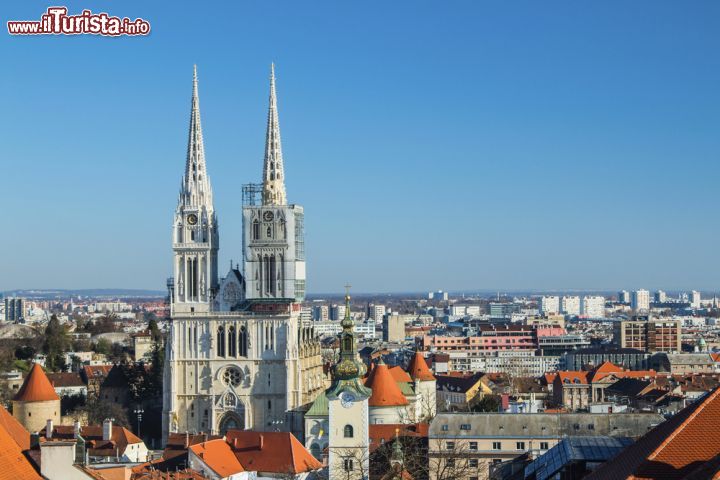 Immagine Il centro medievale di Gorji Grad e la Cattedrale di Zagabria, uno dei monumenti storici più importanti della città, vecchia di oltre 900 anni