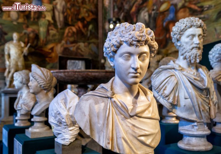 Immagine Collezione di statue esposte nei musei Capitolini di Roma - © Viacheslav Lopatin / Shutterstock.com