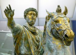 Marco Aurelio la famosa statua equestre in bronzo dei Musei Capitolini