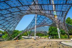 Ingresso allo stadio di Monaco di Biavera attraverso la Olympiahalle - © pavel dudek / Shutterstock.com 