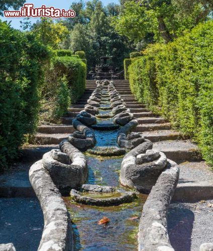 Immagine Particolare dei giardini italiani a sorpresa di VIlla lante di VIterbo - © ValerioMei / Shutterstock.com