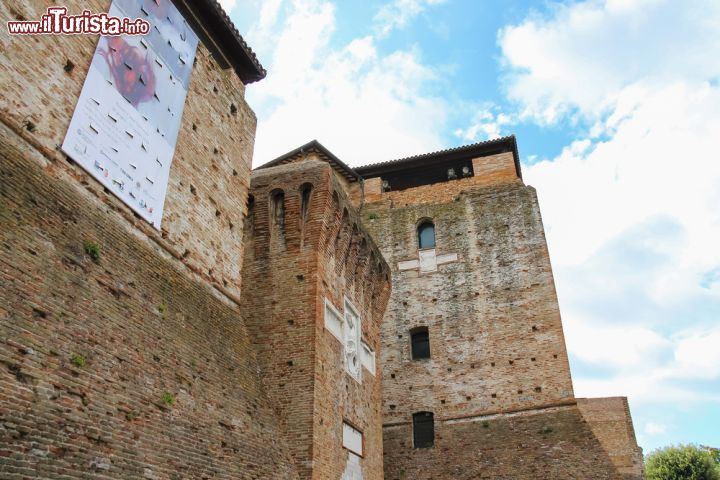 Immagine La rocca medievale-rinascimentale dei Malatesta, Castel Sismondo a Rimini - © Nick_Nick / Shutterstock.com