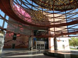 Il teatro IMAX all'interno del complesso del California Science Center di Los Angeles - © Jengod - CC BY-SA 3.0 - Wikipedia