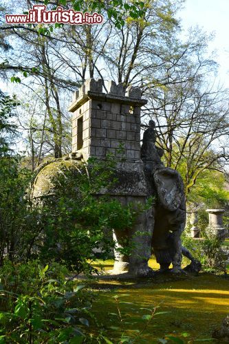 Immagine L'elefante del Sacro Bosco di Bomarzo, Parco dei Mostri Lazio - © ValerioMei / Shutterstock.com