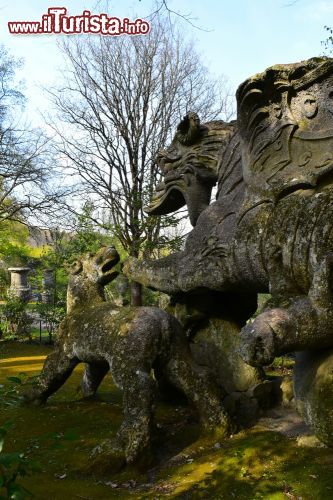 Immagine Le spaventose statue del Parco dei Mostri di Bomarzo, nel Lazio - © ValerioMei / Shutterstock.com