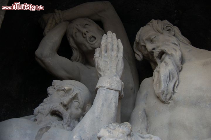 Gruppo di statue sul Ponte di Carlo