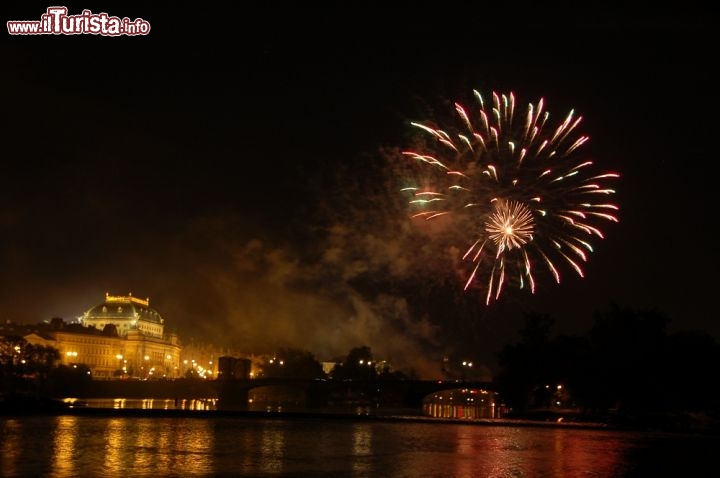 Fuochi d'artificio sulla Moldava 